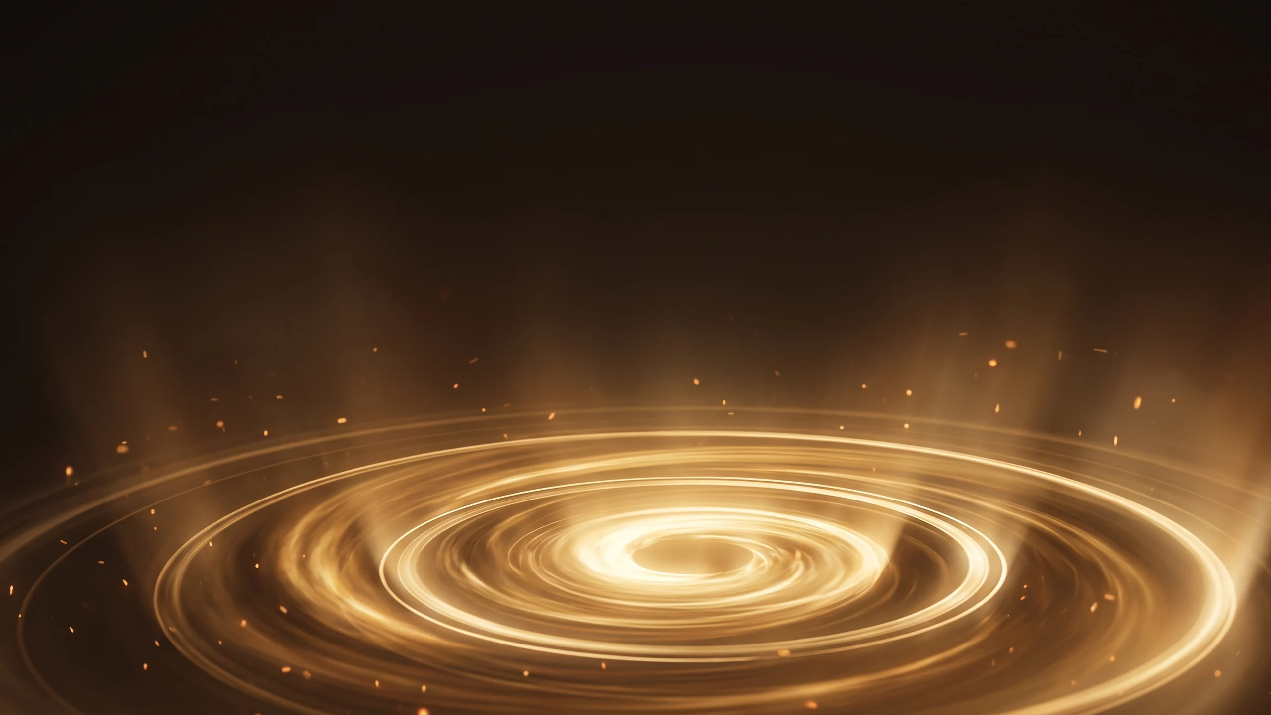 Goldene Lichtspirale, die sich ruhig aus der Dunkelheit windet
